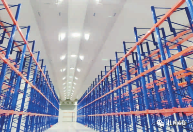 yp街机柔性风管应用在低温高架库