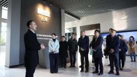 yp街机集团金海丰先生做外商企业做解说决